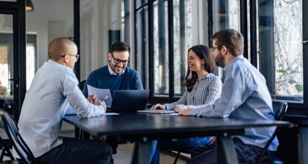 Gerne – hier ist ein umfassender, professionell formulierter **Wikipedia-artiger Beitrag zum Begriff „Gläubiger“** (geeignet für Online-Wiki, Fachportale oder Wissensdatenbanken): --- # **Gläubiger** Ein **Gläubiger** (auch: **Kreditor**) ist eine natürliche oder juristische Person, die von einer anderen Partei – dem **Schuldner** – die **Erfüllung einer fälligen Leistungspflicht** verlangen kann. Diese Leistungspflicht ergibt sich in der Regel aus einem Schuldverhältnis, beispielsweise einem Kauf-, Darlehens- oder Werkvertrag. Gläubiger sind zentrale Akteure in rechtlichen, wirtschaftlichen und finanztechnischen Zusammenhängen – insbesondere im **Zivilrecht, Insolvenzrecht und Unternehmenswesen**. --- ## Begriffliche Einordnung Im juristischen Sinn ist der Gläubiger derjenige, der gegenüber dem Schuldner einen **Anspruch** im Sinne von § 194 Abs. 1 BGB hat. Das bedeutet: Der Gläubiger hat das Recht, vom Schuldner eine bestimmte Leistung zu fordern – z. B. Zahlung, Lieferung, Herausgabe oder Unterlassung. Der Begriff ist **wertneutral**: Ein Gläubiger muss nicht zwangsläufig ein Kreditgeber sein – auch ein Handwerksbetrieb, der auf eine Zahlung wartet, ist Gläubiger. --- ## Entstehung von Gläubigerpositionen Gläubigerpositionen entstehen durch: * **Vertragliche Schuldverhältnisse** (z. B. Kaufvertrag, Mietvertrag, Dienstleistungsvertrag) * **Gesetzliche Ansprüche** (z. B. aus Delikt, ungerechtfertigter Bereicherung, Geschäftsführung ohne Auftrag) * **Darlehensverhältnisse** (z. B. Bankkredit, Gesellschafterdarlehen, Privatkredit) * **Steuerschulden** (Gläubiger ist hier z. B. das Finanzamt) * **Urteile oder Vollstreckungstitel** (gerichtlich festgestellte Forderungen) --- ## Rechte und Pflichten von Gläubigern ### Rechte: * Durchsetzung des Anspruchs (gerichtlich oder außergerichtlich) * Möglichkeit zur Mahnung und Verzugszinsenforderung * Stellung eines **Insolvenzantrags** bei Zahlungsunfähigkeit des Schuldners * Teilnahme am Insolvenzverfahren mit Anmeldung der Forderung * ggf. Zugriff auf Sicherheiten (z. B. Bürgschaft, Eigentumsvorbehalt, Hypothek) ### Pflichten: * Nachweis der Forderung (z. B. durch Rechnung, Vertrag, Lieferschein) * ggf. Mitwirkung bei Verhandlungen oder Vergleichen * Berücksichtigung von Verjährungsfristen * im Insolvenzverfahren: richtige Anmeldung der Forderung nach § 174 InsO --- ## Gläubigerarten Gläubiger können nach verschiedenen Kriterien unterschieden werden: ### Nach Rang oder Sicherheit: | Gläubigerart | Beschreibung | | -------------------------------------- | --------------------------------------------------------------------------------------------------- | | **Absonderungsberechtigter Gläubiger** | Hat ein Sicherungsrecht an einem Vermögensgegenstand des Schuldners (z. B. Bank mit Grundschuld) | | **Insolvenzgläubiger** | Hat eine nicht gesicherte Forderung gegen den Schuldner, die vor Verfahrenseröffnung entstanden ist | | **Nachrangiger Gläubiger** | Z. B. Gesellschafter mit Darlehen, nach § 39 InsO nachrangig | | **Massegläubiger** | Forderung entsteht nach Verfahrenseröffnung durch den Insolvenzverwalter (z. B. Arbeitslohn, Miete) | ### Nach Herkunft oder Beziehung: * **Privatgläubiger** * **Handelsgläubiger (z. B. Lieferanten)** * **Öffentlich-rechtlicher Gläubiger** (Finanzamt, Sozialversicherung) * **Gesellschaftergläubiger** * **Konsumentenkreditgeber / Banken** --- ## Rolle im Insolvenzverfahren Im Insolvenzverfahren spielt der Gläubiger eine zentrale Rolle: * Er kann das **Insolvenzverfahren beantragen**, wenn der Schuldner zahlungsunfähig ist (§ 14 InsO). * Er muss seine Forderung **innerhalb gesetzter Frist zur Insolvenztabelle anmelden** (§ 174 InsO). * Er wird durch den **Gläubigerausschuss** oder die **Gläubigerversammlung** vertreten (§§ 67 ff. InsO). * Er erhält – nach Abschluss der Verwertung – eine **Insolvenzquote** auf seine angemeldete Forderung. * Besicherte Gläubiger erhalten ggf. **vorrangigen Zugriff** auf ihr Sicherungsgut (§§ 49 ff. InsO). --- ## Gläubigerinteressen und Gläubigerschutz Das Zivil- und Insolvenzrecht sieht verschiedene Mechanismen zum Schutz von Gläubigern vor: * **Verbot der Vermögensverschiebung** vor Insolvenz (Anfechtungsrecht nach §§ 129 ff. InsO) * **Haftung von Geschäftsführern** bei Insolvenzverschleppung (§ 15b InsO) * **Sicherung durch vertragliche Klauseln** (Eigentumsvorbehalt, Bürgschaft, Garantien) * **Einsichtnahme in die Insolvenztabelle und Mitwirkung an Gläubigerentscheidungen** --- ## Unterschied zwischen Gläubiger und Schuldner | Merkmal | Gläubiger | Schuldner | | ------------------- | ------------------------- | ----------------------------- | | Rolle | Fordernde Partei | Leistungsverpflichtete Partei | | Anspruch | Hat Anspruch auf Leistung | Muss Leistung erbringen | | Insolvenz | Kann Verfahren anregen | Ist Gegenstand des Verfahrens | | Position im Vertrag | Empfänger der Leistung | Leistungsverpflichteter | --- ## Beispiele aus der Praxis * Ein Bauunternehmen stellt eine Rechnung über 50.000 € – es wird zum Gläubiger gegenüber dem Auftraggeber. * Ein Finanzamt fordert Einkommensteuer – es ist Gläubiger gegenüber dem Steuerpflichtigen. * Eine Bank vergibt einen Unternehmenskredit – sie wird zur Gläubigerin des Unternehmens. * Ein Arbeitnehmer mit rückständigem Gehalt ist Gläubiger gegenüber dem Arbeitgeber. --- ## Siehe auch * Schuldner * Forderungsmanagement * Insolvenzordnung * Gläubigerausschuss * Insolvenzverfahren * Sanierung * Schuldanerkenntnis --- Möchtest du diesen Beitrag zusätzlich: ✅ Als **druckfähiges PDF**, ✅ In ein **CMS-taugliches HTML-Template**, ✅ Oder um weitere verwandte Wiki-Artikel ergänzt sehen? Gläubiger